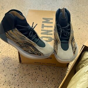 Brand new Yeezy QNTM men’s size 13.5 black beige grey